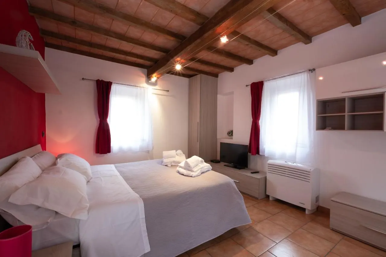 Castello Di Marano Sul Panaro - Room & Breakfast Guest house