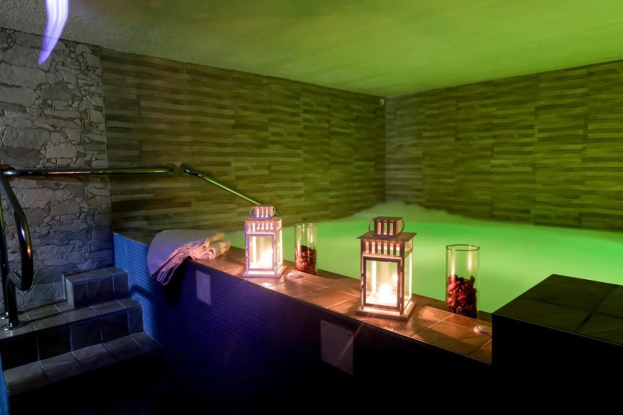 Castello Di Marano Sul Panaro - Room & Breakfast